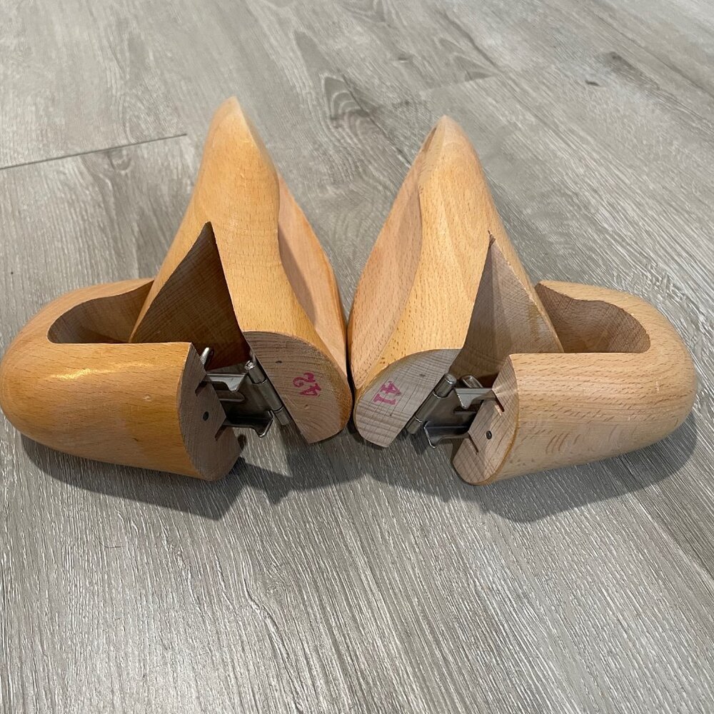 Vintage GUCCI Wooden Shoe Stretchers Size 41 and 42 - Picture 3 of 5